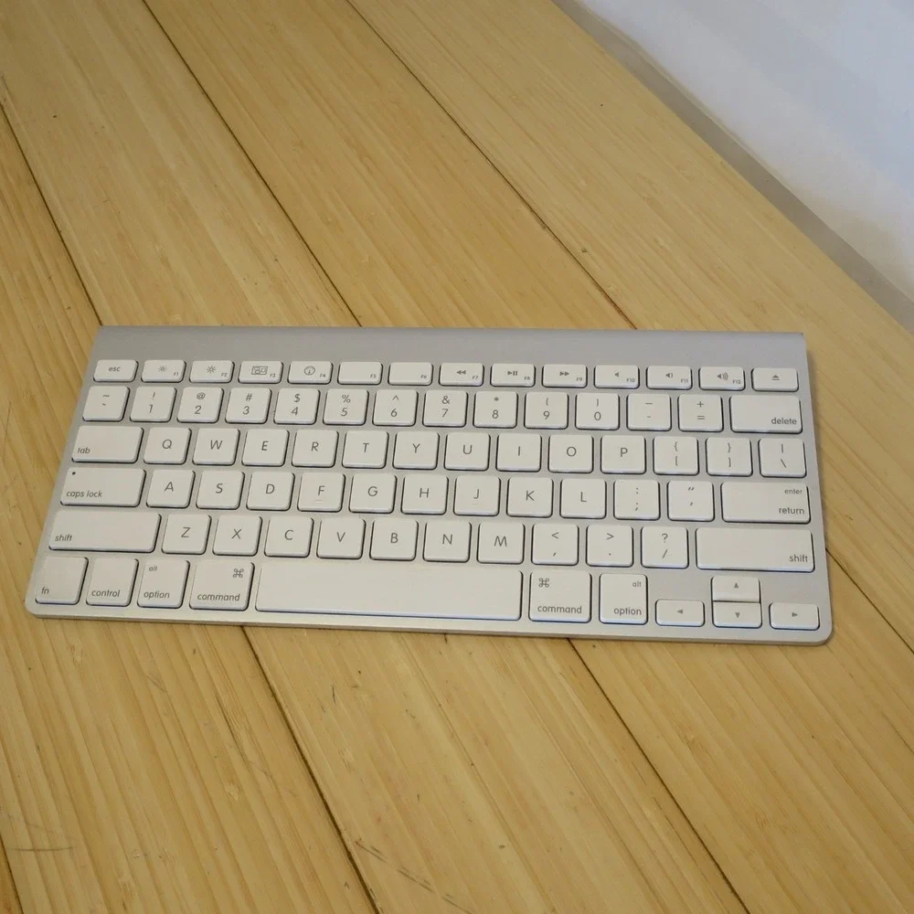 GENUINE Apple Wireless Keyboard A1314 Bluetooth Aluminum Keyboard Tested Working